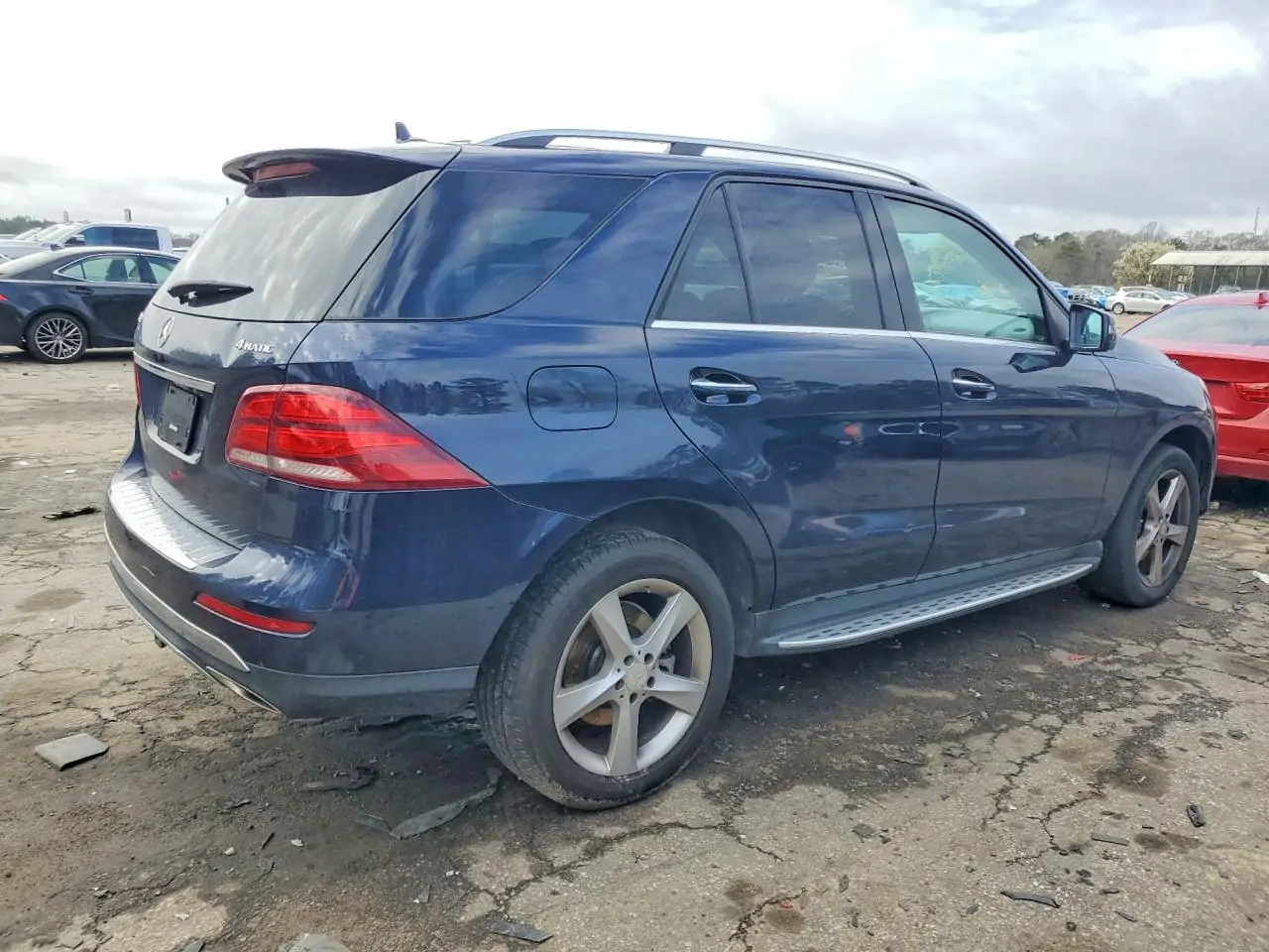 Автомобіль MERCEDES-BENZ GLE 350 4MATIC 2016 | GrandCar Автомобіль MERCEDES-BENZ GLE 350 4MATIC 2016 | GrandCar
