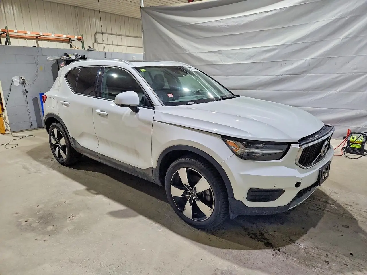 Автомобіль VOLVO XC40 T5 MOMENTUM 2020 | GrandCar Автомобіль VOLVO XC40 T5 MOMENTUM 2020 | GrandCar