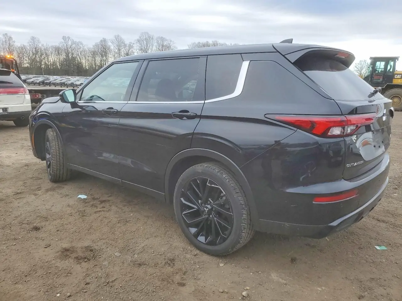 Автомобіль MITSUBISHI OUTLANDER SE 2024 | GrandCar Автомобіль MITSUBISHI OUTLANDER SE 2024 | GrandCar