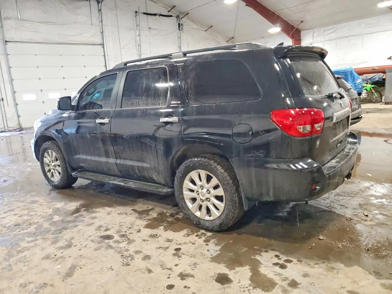 Автомобіль TOYOTA SEQUOIA LIMITED 2015 | GrandCar Автомобіль TOYOTA SEQUOIA LIMITED 2015 | GrandCar
