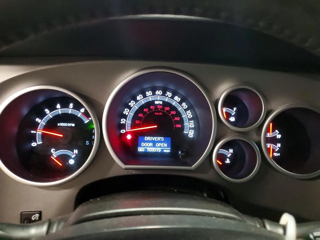 Автомобіль TOYOTA SEQUOIA LIMITED 2015 | GrandCar Автомобіль TOYOTA SEQUOIA LIMITED 2015 | GrandCar