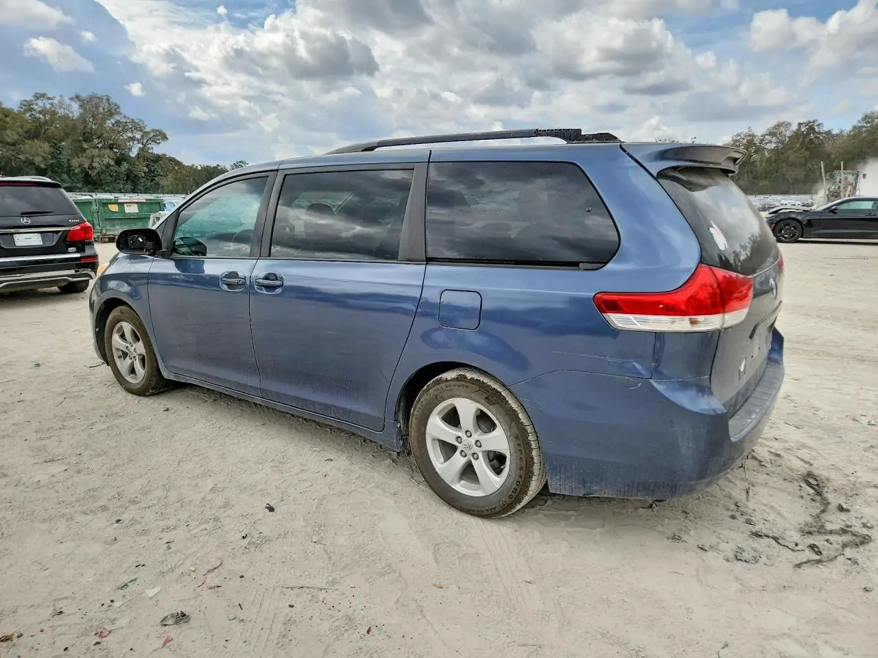 Автомобіль TOYOTA SIENNA LE 2014 | GrandCar Автомобіль TOYOTA SIENNA LE 2014 | GrandCar