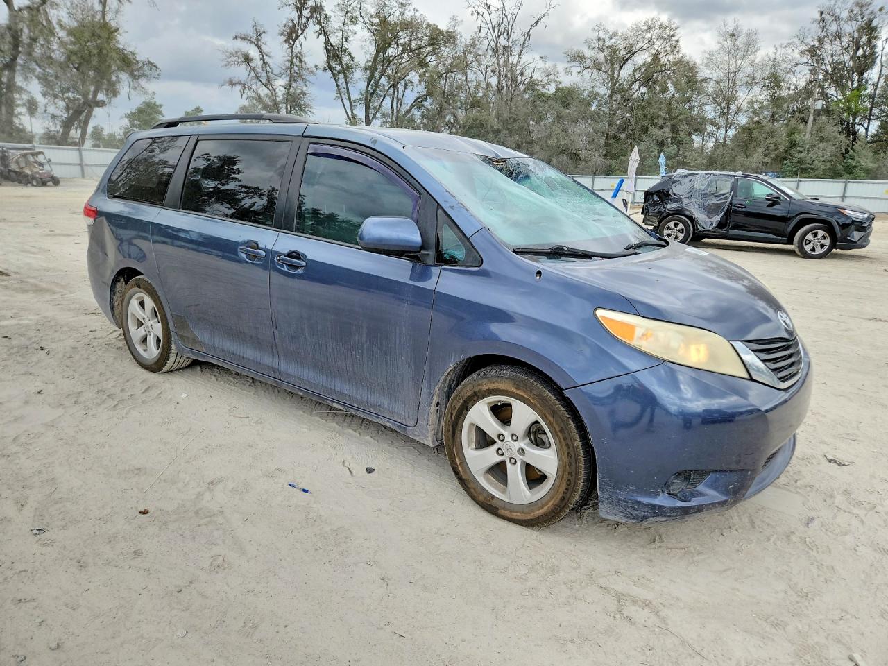 Автомобіль TOYOTA SIENNA LE 2014 | GrandCar Автомобіль TOYOTA SIENNA LE 2014 | GrandCar