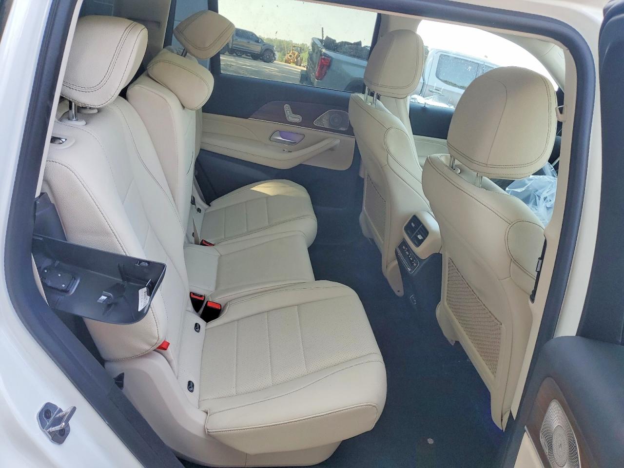 Автомобиль MERCEDES-BENZ GLS 450 4MATIC 2025 | GrandCar Автомобиль MERCEDES-BENZ GLS 450 4MATIC 2025 | GrandCar