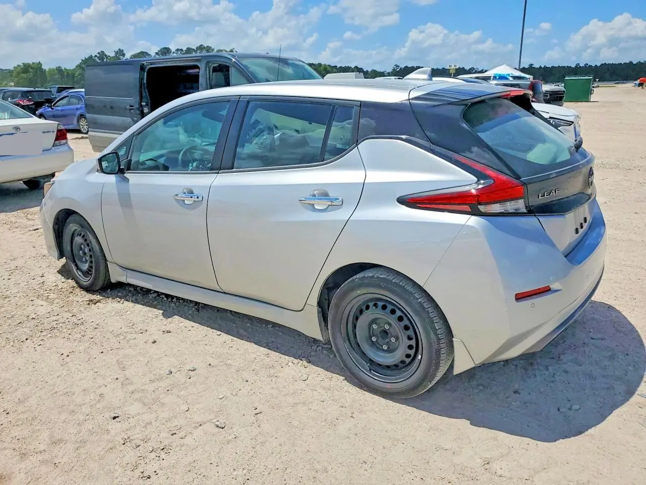 Автомобиль NISSAN LEAF S 2025 | GrandCar Автомобиль NISSAN LEAF S 2025 | GrandCar