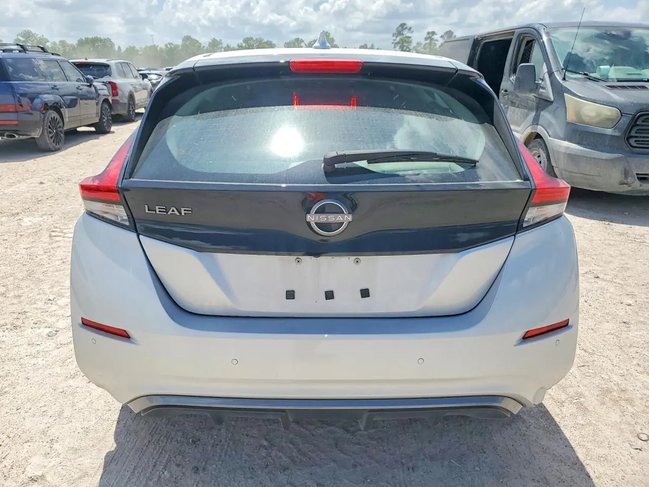 Автомобиль NISSAN LEAF S 2025 | GrandCar Автомобиль NISSAN LEAF S 2025 | GrandCar